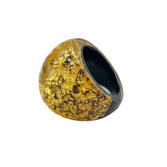 Chunky Lucite Plastic Ring Size 7.5 Big Bold Gold Flaked Domed Clear Black Color - Picture 1 of 8